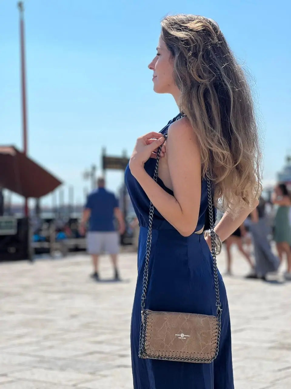 Premium Italian Leather Handmade in Florence, Italy. Small Crossbody Bag for Women with a Detachable Strap. Daniela Collection Made in Italy (Beige) - Charo García