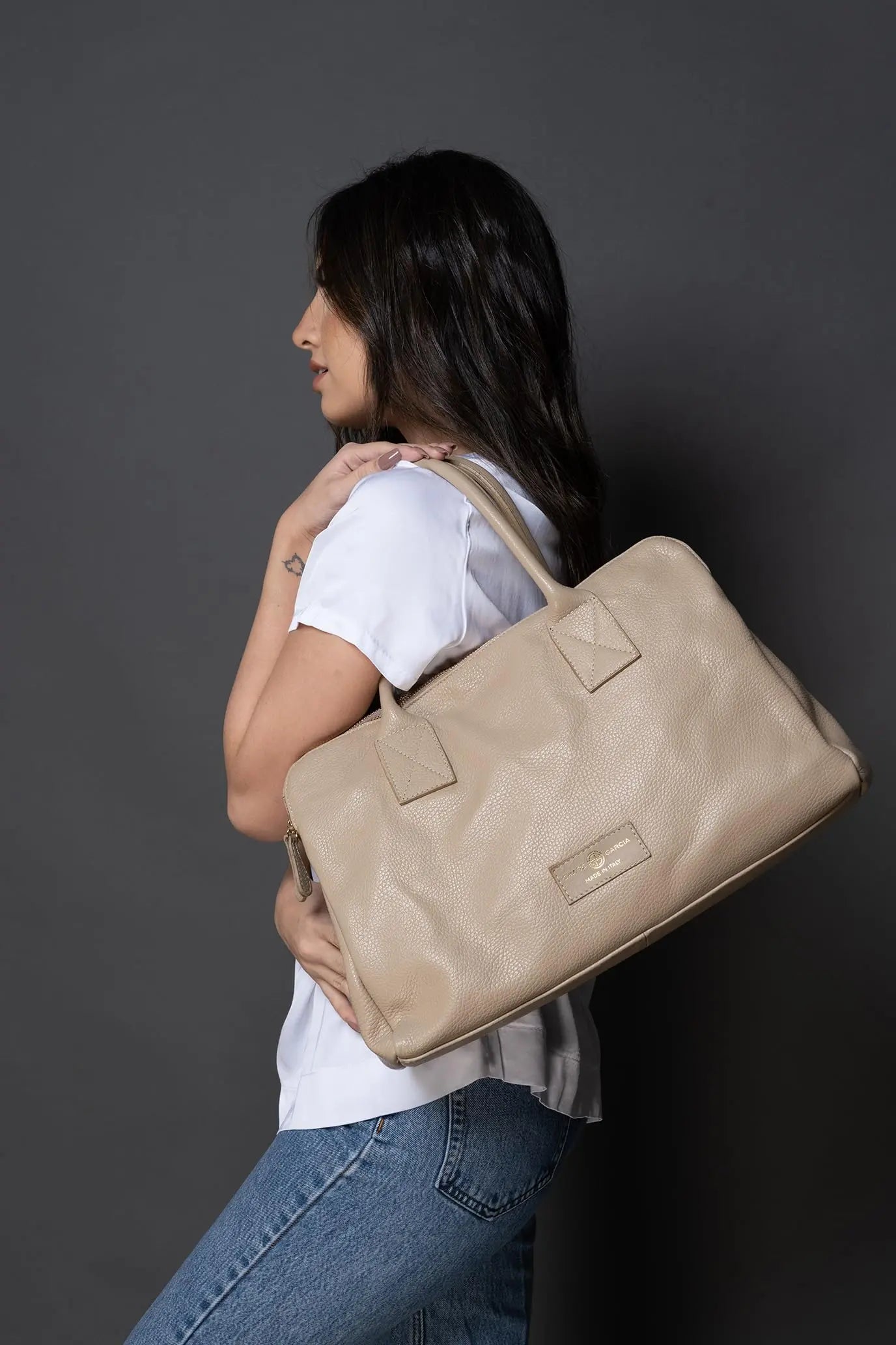 Premium Italian Leather Handmade in Florence, Italy. Satchel Shoulder Bags for Women with Classic Full Grain Leather. Rosario Collection Made in Italy (Black) - Charo García